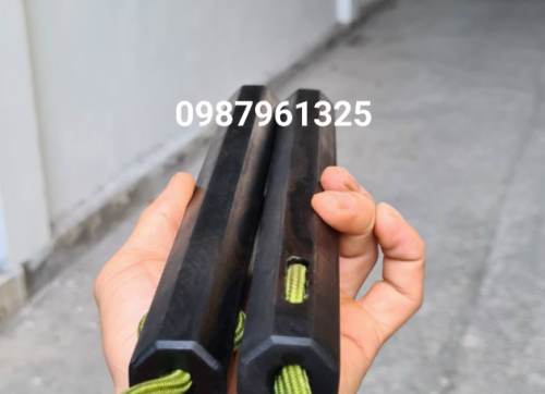 CÔN NHỊ KHÚC GỖ MUN SỪNG