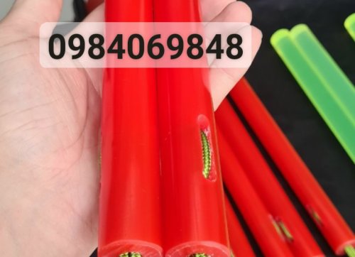 CÔN NHỊ KHÚC NHỰA SILICON ĐỎ