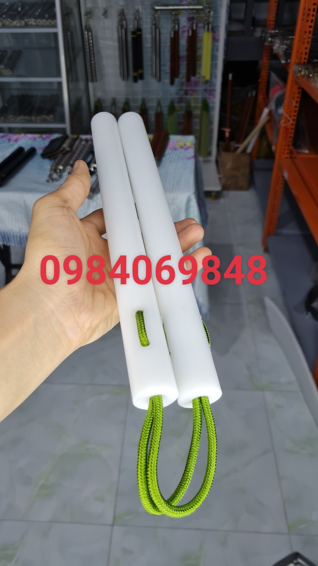 CÔN NHỊ KHÚC NHỰA MẦU TRẮNG SỮA